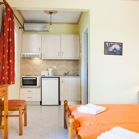 Tzivras Villa & Apartments ลาสซี ห้อง รูปภาพ