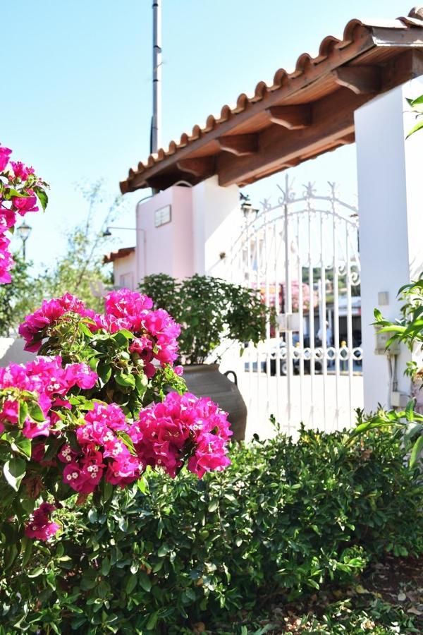 Tzivras Villa & Apartments ลาสซี ภายนอก รูปภาพ