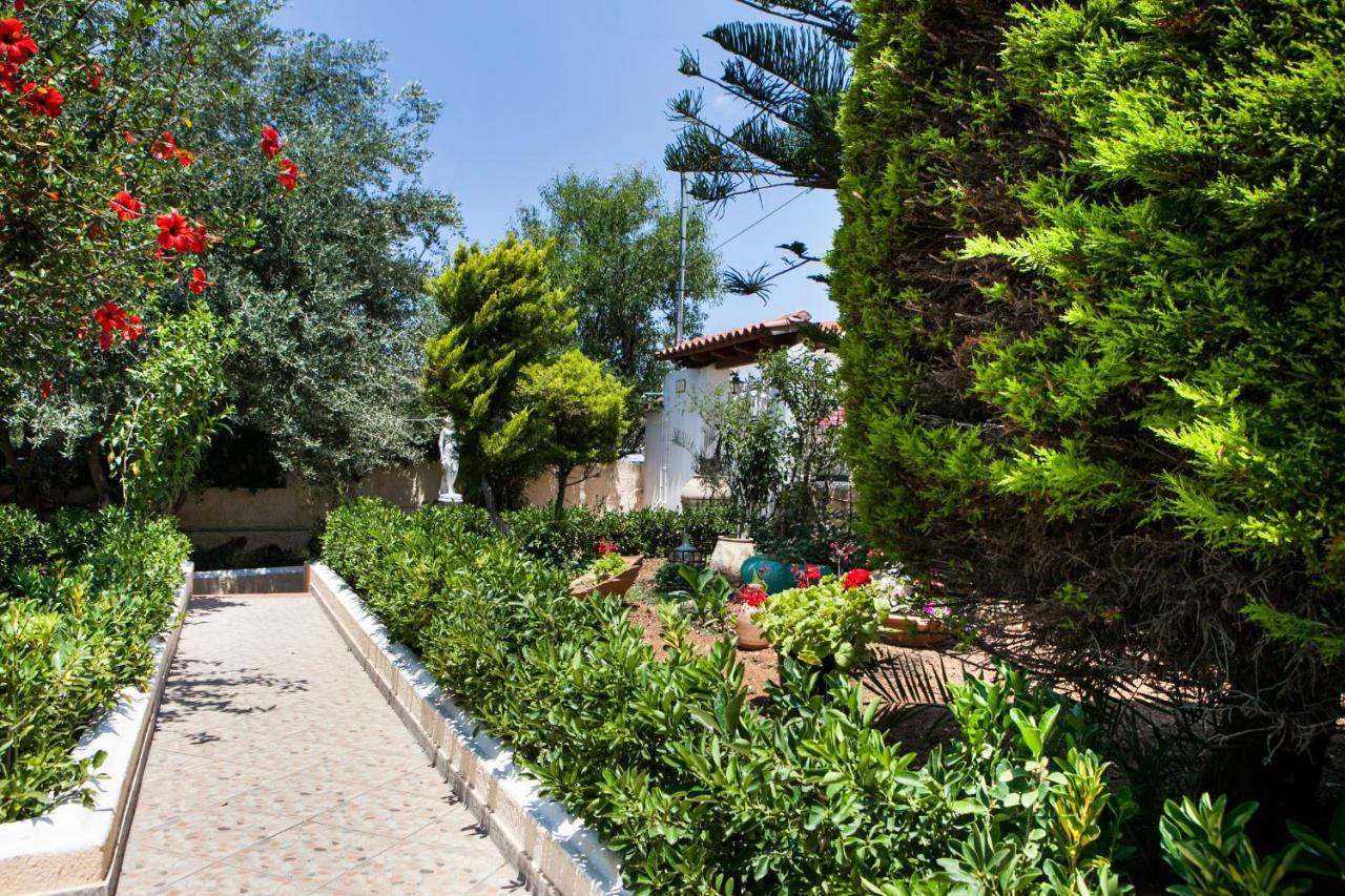 Tzivras Villa & Apartments ลาสซี ภายนอก รูปภาพ