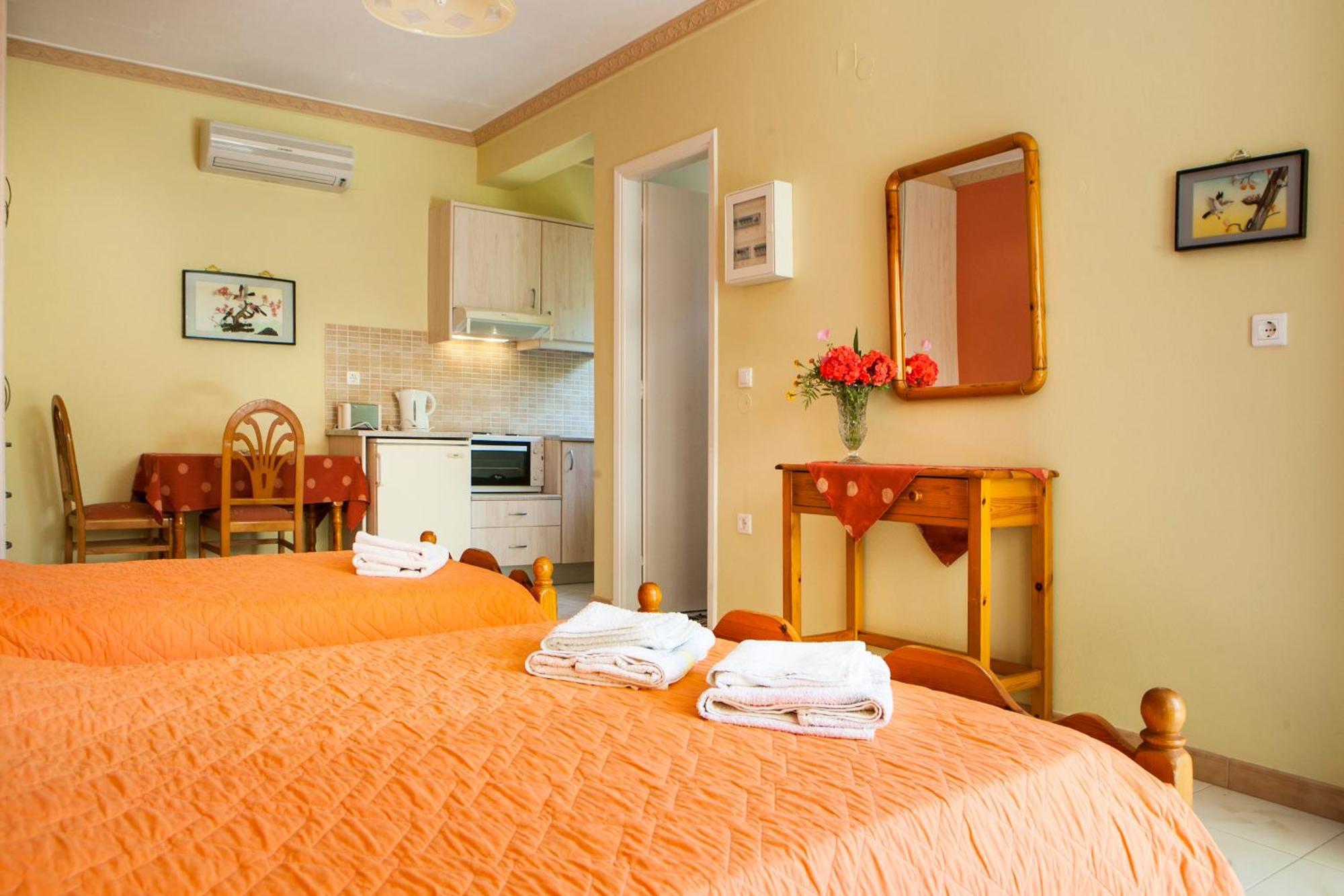 Tzivras Villa & Apartments ลาสซี ห้อง รูปภาพ