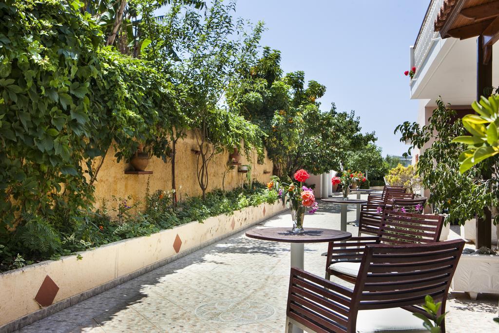 Tzivras Villa & Apartments ลาสซี ภายนอก รูปภาพ